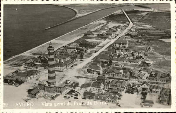 N.� 32 - AVEIRO - Vista geral da Praia da Barra - Edi��o da Papelaria Avenida, Aveiro - S/D - Dimens�es: 13,7x8,7 cm - Col. �nio Semedo.