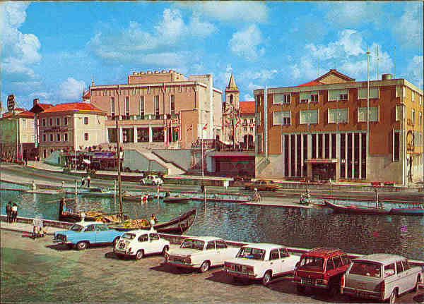 N.� 1600 - AVEIRO Portugal Centro da cidade e Ria - Colecci�n PERLA - S/D - Dimens�es: 14,7x10,5 cm. - Col. �nio Semedo.