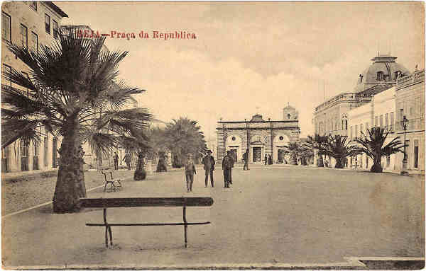 SN - BEJA - Pra�a da Rep�blica - Edi��o da Ourivesaria Galinoti - SD - (Circulado em 1918) - Dim. 8,6x13,8 cm - Col. Jaime da Silva.