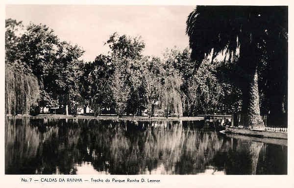N.� 7 - CALDAS DA RAINHA-Trecho do parque Rainha D. Leonor - Editor Havaneza, Caldas da Rainha (Editado em 1952) - Dimens�es: 14x9 cm. - Col. Miguel Chaby.