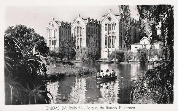 N.� 1 - CALDAS DA RAINHA - Parque da Rainha D. Leonor - Colec��o D�lia (Editado em 1955) - Dimens�es: 14x9 cm. - Col. Miguel Chaby.