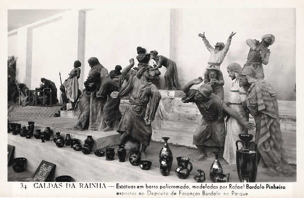 N.� 34 - Portugal Caldas da Rainha Est�tuas em barro policromado modeladas por Rafael Bordalo Pinheiro - Editor Passaporte Loty (Editado em 1951) - Dimens�es: 9x14 cm. - Col. Miguel Chaby