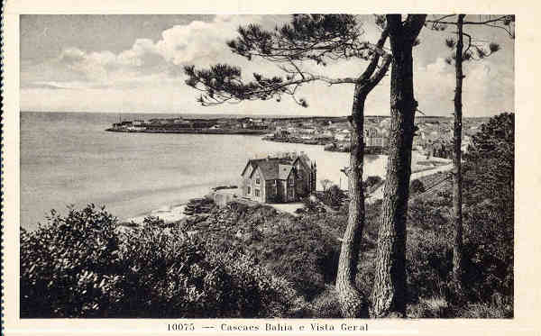 N� 10075 - Cascais. Bahia e Vista Geral - Editor n�o indicado (c. 1900) - SD - Dim. 14x8,9 cm. - Col. A. Monge da Silva