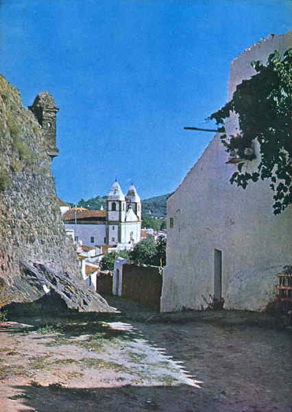 N� 16 - CASTELO DE VIDE.  P� da Torre - Edi��o Comiss�o Municipal de Turismo - SD - Circulado em 1972 - Dim. 14,9x10,4 cm - Col. A. Monge da Silva