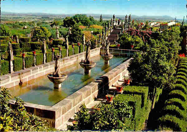 N.� 265/Pr. - Castelo Branco - Jardim do Pa�o. Lago das Coroas e Escadaria dos Reis. - Edi��o Portugal Tur�stico - S/D - Dimens�es: 14,7x10,4 cm. - Col. HJCO (Circulado em 1967)