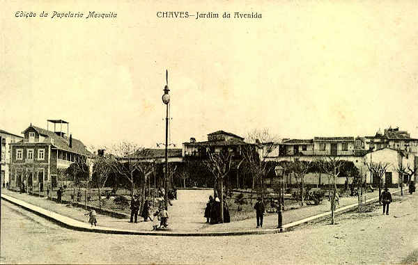 S/N - Chaves: Jardim da Avenida - Edi��o da Papelaria Mesquita - S/D - Dimens�es: 13,7x8,7 cm. - Col. Aur�lio Dinis Marta. [Union Postale Universelle]
