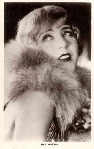 N.� 12b - Mae Murray - "Picturegoer" Series, 88, Long Acre, London - S/D - Dimens�es: 8,8x13,8 cm. - Col. Carneiro da Silva (D�cada de 1930 - Filme: ?)