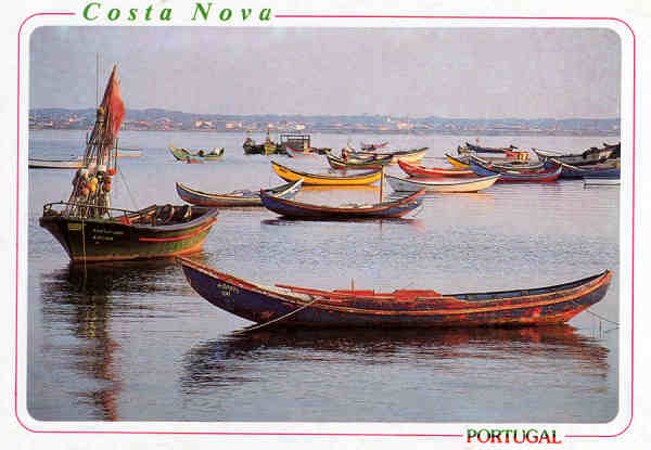 N.� 66 - COSTA NOVA Barcos na Ria da Costa Nova - Ed. �ncora. - Foto Fernando Jos� - Dim 15x10,5 cm. - Col. M�rio Silva.