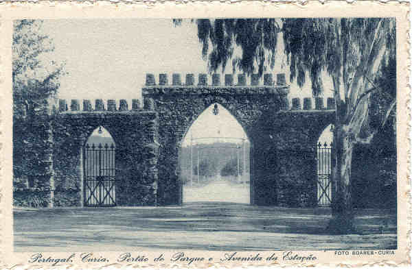 SN - Portugal-Curia. Port�o do Parque e Avenida da Esta��o - Ed. do Bazar Soares, Porto - Dim. 14,1X9,1 cm - Col. A. Sim�es (103-2).