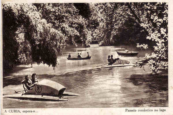 SN - A CURIA, espera - o... Passeio rom�ntico no lago - Editor n�o indicado - SD - Circ. 8/1955 - Col. A. Sim�es 