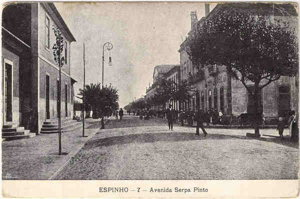 N� 7 - ESPINHO - Avenida Serpa Pinto - Edi��o da Tabacaria Rodrigues, Porto - SD - Dim. 9,3x14 cm. - Col. Jaime da Silva (Circulado em 1920).