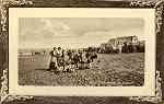S/N - Espinho-Praia de banhos - Edi��o de Joaquim de Sequeira Lopes - S/D - Dimens�es: 13,6x8,9 cm. - Col. Aur�lio Dinis Marta. [Ao Le�o d'Ouro, ESPINHO - Union Postale Universelle-Bilhete Postal]
