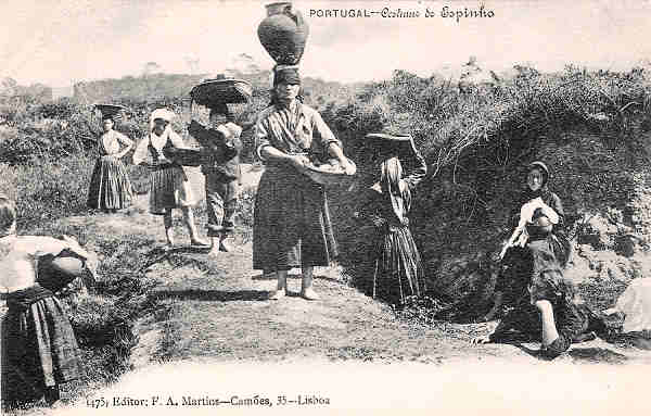 N� 475 - Portugal- Costumes de Espinho - Ed. F. A. Martins-Cam�es, 35, Lisboa - SD - Dim. 14x9 cm. - Col. M. Chaby.