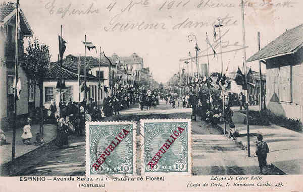 SN - Portugal. Espinho. Avenida Serpa Pinto - Batalha de Flores - Ed. C�sar Raio, Loja do Porto, R. Bandeira Coelho, 43 - Dim. 14x9 cm. - Col. M. Chaby
