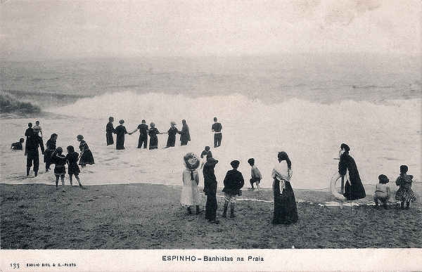 N� 133 - Portugal. Espinho. Banhistas na Praia - Editor Emilio Biel - Dim. 14x9 cm. - Col. M- Chaby