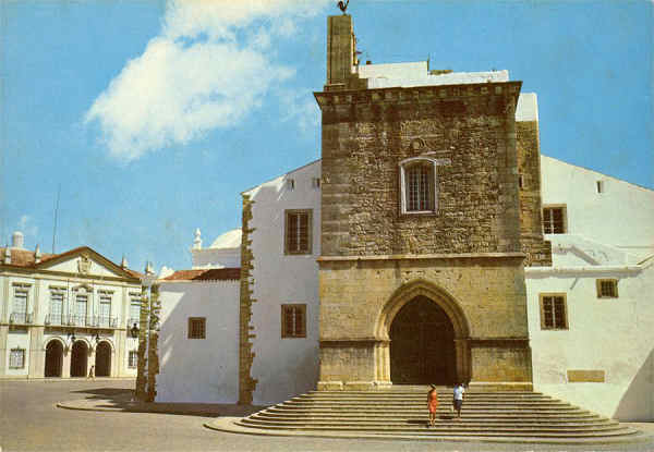 N.� 55 - FARO (Portugal) S� Catedral e Pa�os do Concelho - Edi��o Fernando P. de Carvalho - S/D - Dimens�es: 14,8x10,2 cm. - Col. Gra�a Maia