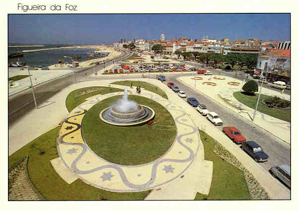 FF2 - FIGUEIRA DA FOZ: Largo Dr. Nunes (frente ao Munic�pio) e a zona beira rio - Edi��oda Casa Havanesa Figueira da Foz - Foto F. Moura Machado - S/D - Dimens�es: 14,8x10,6 cm. - Col. HJCO