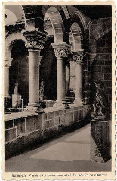SN - Guimar�is - Museu de Alberto Sampaio (Um recanto do claustro) - Edi��o de L. Oliveira & C� - Made in Germany - SD - Dim. 9x14 cm - Col. Jaime da Silva (Circulado em 1944)