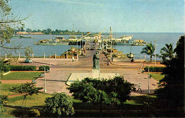 N.� 110 - Ponte-Cais (Bissau) - Edi��o �Foto Serra�, C. P. 239 - Bissau - Dimens�es: 13,9x9 cm. - Col. HJCO (1968).