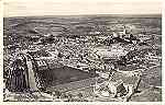 N.� 2 - Leiria-Portugal Vista a�rea da cidade - Edi��o registada da Fotografia Art�stica Ld�, Leiria 1939 - Dimens�es: 14x9 cm. - Col. Rui Gaspar.