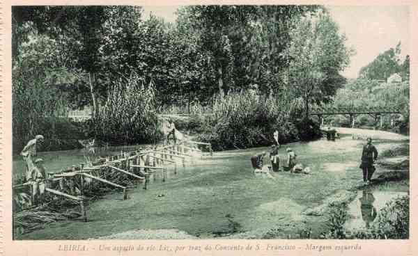 S/N - LEIRIA-Um aspecto do rio Liz, por traz do Convento de S. Francisco. Margem Esquerda - Editor n�o indicado - S/D - Dimens�es: 14x9 cm. - Col. R. Gaspar.