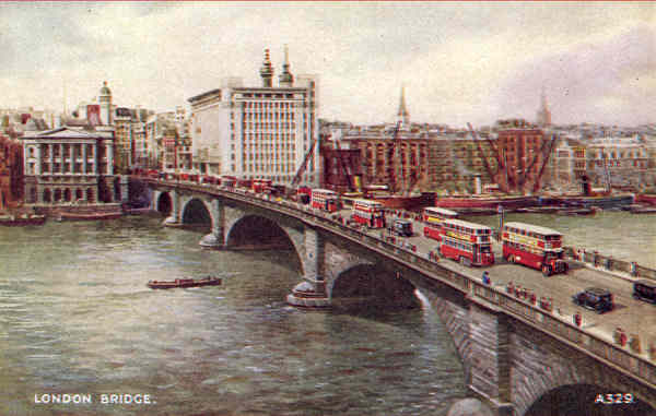 A329 - London Bridge - Reedi��o de Valentine & Suns em 1951 - Dim. 13,9x8,8 cm - Col. Am�lcar Monge da Silva (cerca de 1925)