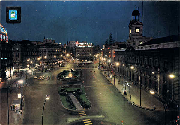 N� 9- MADRID - "Puerta del Sol" - Ed. DOMINGUEZ - MADRID POSTALES ESCUDO DE ORO Ediciones FISA - Piqu�,4 - Barcelona Impreso en Espa�a - SD - Dim. 15x10,5 cm - Col. Manuel B�ia (1971)