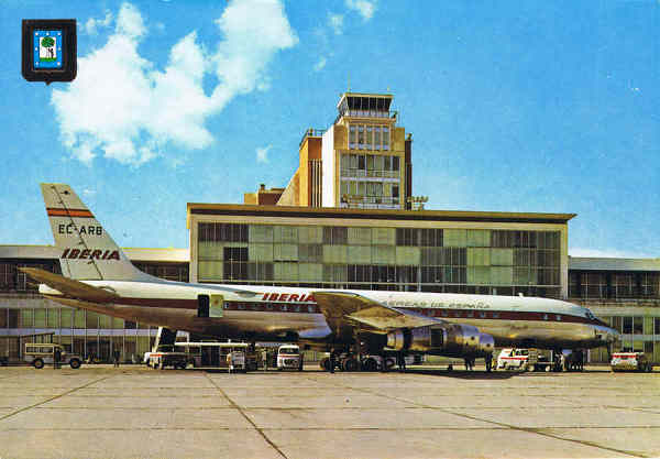N� 110 - MADRID. Aeropuerto de Barajas - Ed. DOMINGUEZ - MADRID. POSTALES ESCUDO DE ORO Ediciones FISA - Piqu�,4 - Barcelona Impreso en Espa�a - SD - Dim. 14,9x10,4 cm - Col. Manuel B�ia(1971)