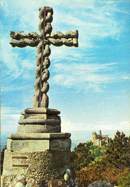 N.� 249 - SINTRA Portugal Cruz Alta e Pal�cio da Pena - Edi��o Centro de Caridade "Nossa Senhora do Perp�tuo Socorro", Porto - S/D - Dimens�es: 10,4x15 cm. - Col. Manuel B�ia.