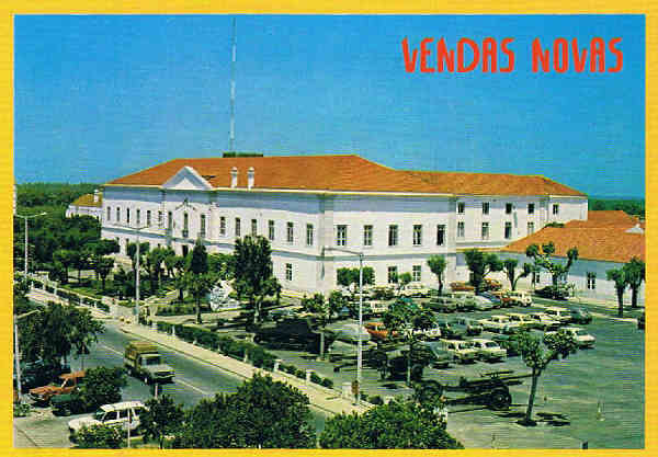 Faltam os elementos N� S�rie - Editor - Data de edi��o -Dimens�es - Dimens�es - Col. Miguel V. Velez de Oliveira 