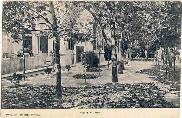 SN - VIDAGO-FONTE VIDAGO - Edi��o da Empreza das Aguas de Vidago, Limitada-S�DE EM LISBOA: Avenida da Liberdade, 122-126-Tel.1226-DELEGA��O NO PORTO: Rua Candido dos Reis, 93-95 - SD -  Dim. 9x14 cm. - Impresso nas Officinas do "Commercio do Porto" - Col. Jaime da Silva (Circulado em 1923).
