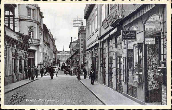 N� 40169 - VISEU. Rua Formosa - Edi��o Papelaria e Tabacaria Costa - Foto Beleza, Porto - SD - Dim. 14x9 cm. - Circulado em 1944 - Col. A. Monge da Silva.