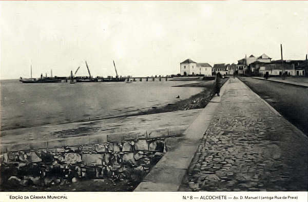 N� 8 - ALCOCHETE. Avenida D. Manuel I - Edi��o da C�mara Municipal de Alcochete (1993) - Dim. 14x9,1 cm - Col. Am�lcar Monge da Silva