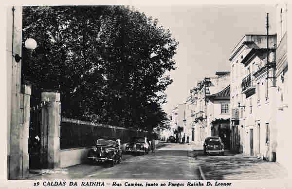 N� 29 - Portugal. Caldas da Rainha. Rua Cam�es, junto ao Parque Rainha D.Leonor) - Editor Passaporte Loty (1951) - Dim. 14x9 cm. - Col. M. Chaby