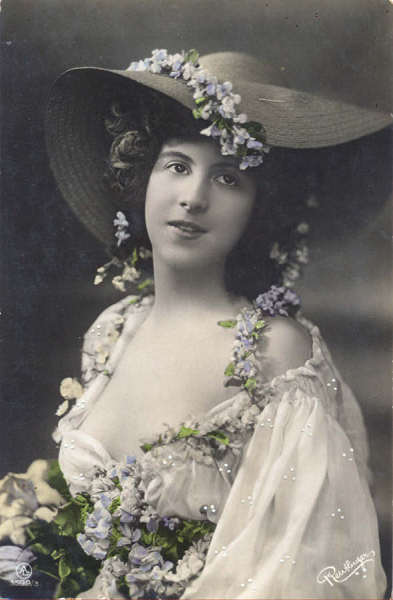 N� 3599-3 - Postal com  lantejoulas coladas - Edi��o AL, Alemanha, Reutlinger - Dim. 13,7x8,8 cm - Col. Am�lcar Monge da Silva (cerca de 1908)