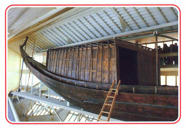 SN - Pir�mides e Barco Solar - Dim. 15,7x11,1 cm - Edi��o El Faraana Advertising & Printing - Col. Am�lcar Monge da Silva (2005)