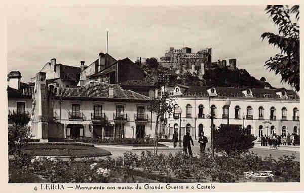 N� 04 - LEIRIA. Monumento aos Mortos da Grande Guerra e o Castelo - Col. Passaporte Loty - Dim. 14x9 cm. - Col. Dulce Gabriel
