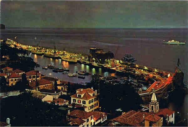 N.� MAD 168/28 - FUNCHAL (Madeira) Vista do porto - Ed. Francisco Ribeiro - Rua Nova de S. Pedro, telef. 23930 GM Milano - SD - Dim. 14,7x10,3 cm - Col. Manuel e F�tima B�ia (1975).