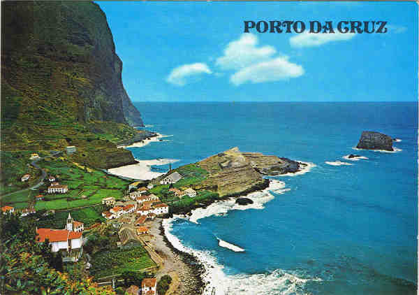 N.� 256 - MADEIRA Porto da Cruz - Ed. G�tica RUA N.S.DE F�TIMA,298 PORTO REPRESENTANTE NA - MADEIRA-CARV�O, MARTINS & SILVA, LDA, RUA DIREITA, 21 - FUNCHAL (FABRICADO EM IT�LIA) - SD - Dim. 14,7x10,4 cm - Col. Manuel e F�tima B�ia (1975).