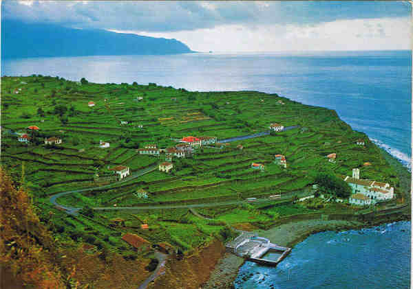 N.� 374 - MADEIRA Ponta Delgada - Ed. CARV�O, MARTINS & SILVA, LDA, RUA DIREITA, 21 - FUNCHAL (FABRICADO EM IT�LIA) - SD - Dim. 14,7x10,4 cm - Col. Manuel e F�tima B�ia (1975).