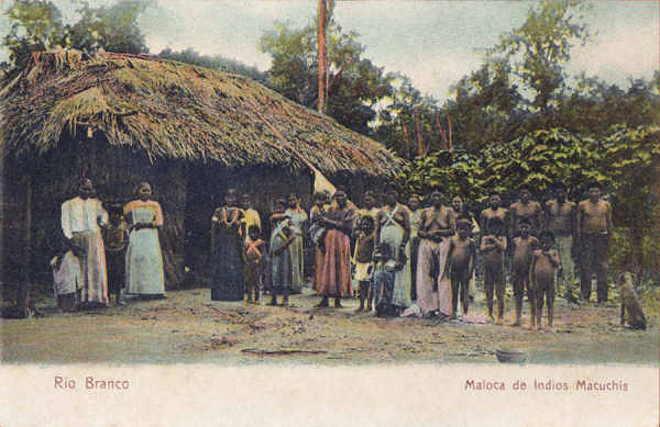 N� 4631 - Rio Branco, Maloca com Indios Macuchis - Dim. 14x8,9 cm - Edi��o Photographia Allem�, Man�os - Col. Am�lcar Monge da Silva (cerca de 1900)