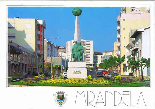 N.� 1 - MIRANDELA PORTUGAL - Ed. FRANCISCO - M�S LDA tf. 4961155 AMADORA Editores e Artes Gr�ficas EXCLUSIVO LIVRARIA PAPELARIA LUSITANA E DO BAR ESPELHO DE �GUA - MIRANDELA - SD - Dim. 15x10,5 cm - Col. - Manuel B�ia (2002).
