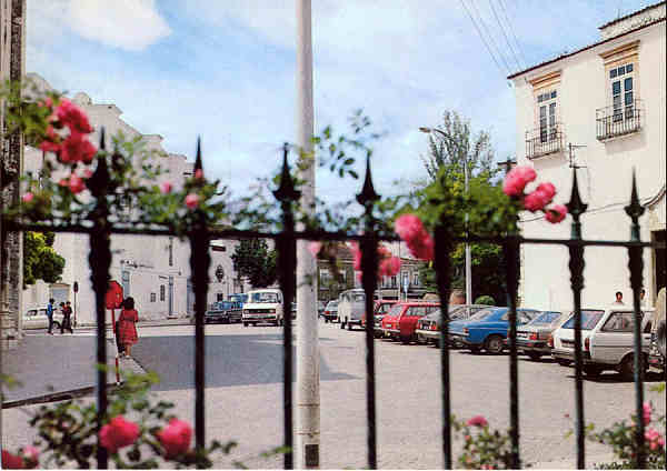 N� 29 - MOURA. Pormenor da Pra�a Sacadura Cabral - Edi��o C�mara Municipal de Moura (1980) - Dim. 15x10,5 cm - Col. A. Monge da Silva