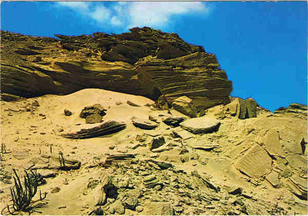 N� 349 - PORTO SANTO Rochas talhadas pela eros�o - Ed. BERNARDINO V.G. CARV�O APARTAMENTOS PIORNAIS-BLOCO 9-3.�A - FUNCHAL LITO OF. ARTISTAS REUNIDOS-PORTO - SD - Dim. 15x10,5 cm - Col. Manuel B�ia (1988).