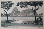 Rio de Janeiro. Praia de Botafogo. Ed. Comiss�o brasileira dos centen�rios de Portugal, Lito-Tipo Guanabara, Rio. SD, Dim ??x?? mm, Col. Maria Jo�o Dias.