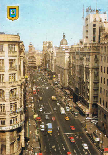 33- N.� 140 - MADRID  "La Gran Via" - Ed. L. DOMINGUEZ Tel�fono 447 82 75 - MADRID ESCUDO DE ORO FISA I.G. - Palaudarias,26 - Barcelona - Printed in Spain - SD - Dim. 10,3x14,8 cm - Col. Manuel B�ia (1984)