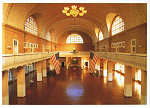 N� 62977 - A view of the Registry Room at Ellis Island which was the main reception depot for immigrants to the Uniteds States between 1900 and 1954. Typically, 5000 people a day passed through this room as they waited to be inspected and processed for entry into the United States - Ed. Impact www.impactphotographics.com  Photographer - Jon Ortner,2009 - Dim. 15x10,5 cm - Col. F�tima Manuela B�ia (2011)