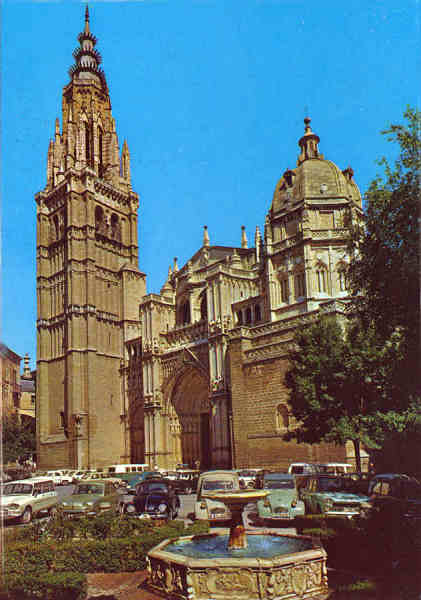 N� 1818 - Toledo, Catedral, Vista general - Ediciones J�lio de la Cruz, Toledo - Dim. 150x105 mm  - Col. A. Monge da Silva (c. 1985)