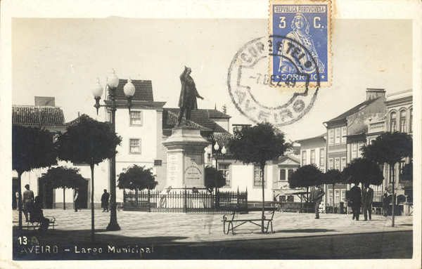 N� 13 - Aveiro. Largo Municipal - Ed. n�o indicado - SD - Circulado em 1949 - Dim. 138x88 mm - Col. �nio Semedo.