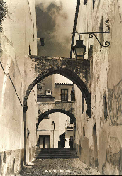 N� 35 - �vora. Rua T�pica - Ed. Postalfoto, Lisboa - SD - Dim. 146x102 mm - Col. Gra�a Maia
